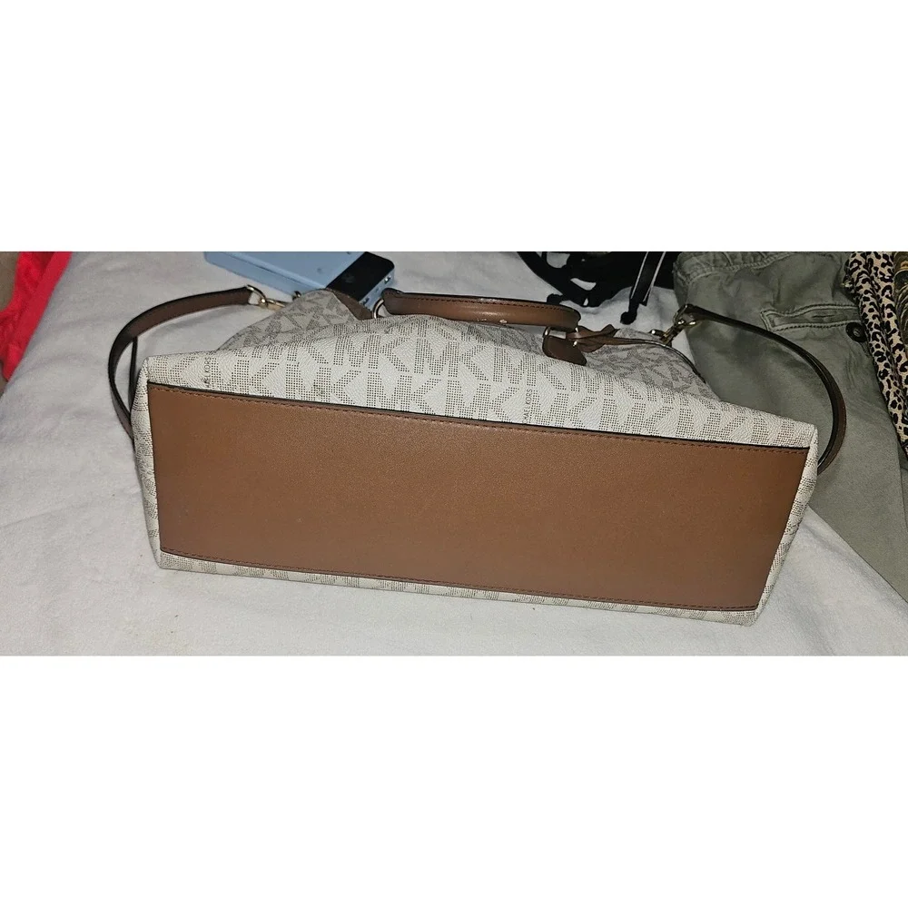 Michael Kors Signature Logo Satchel Crossbody Bag Vanilla Brown Gold Hardware